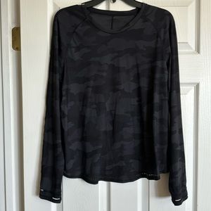 Lululemon black army, long sleeve size 10